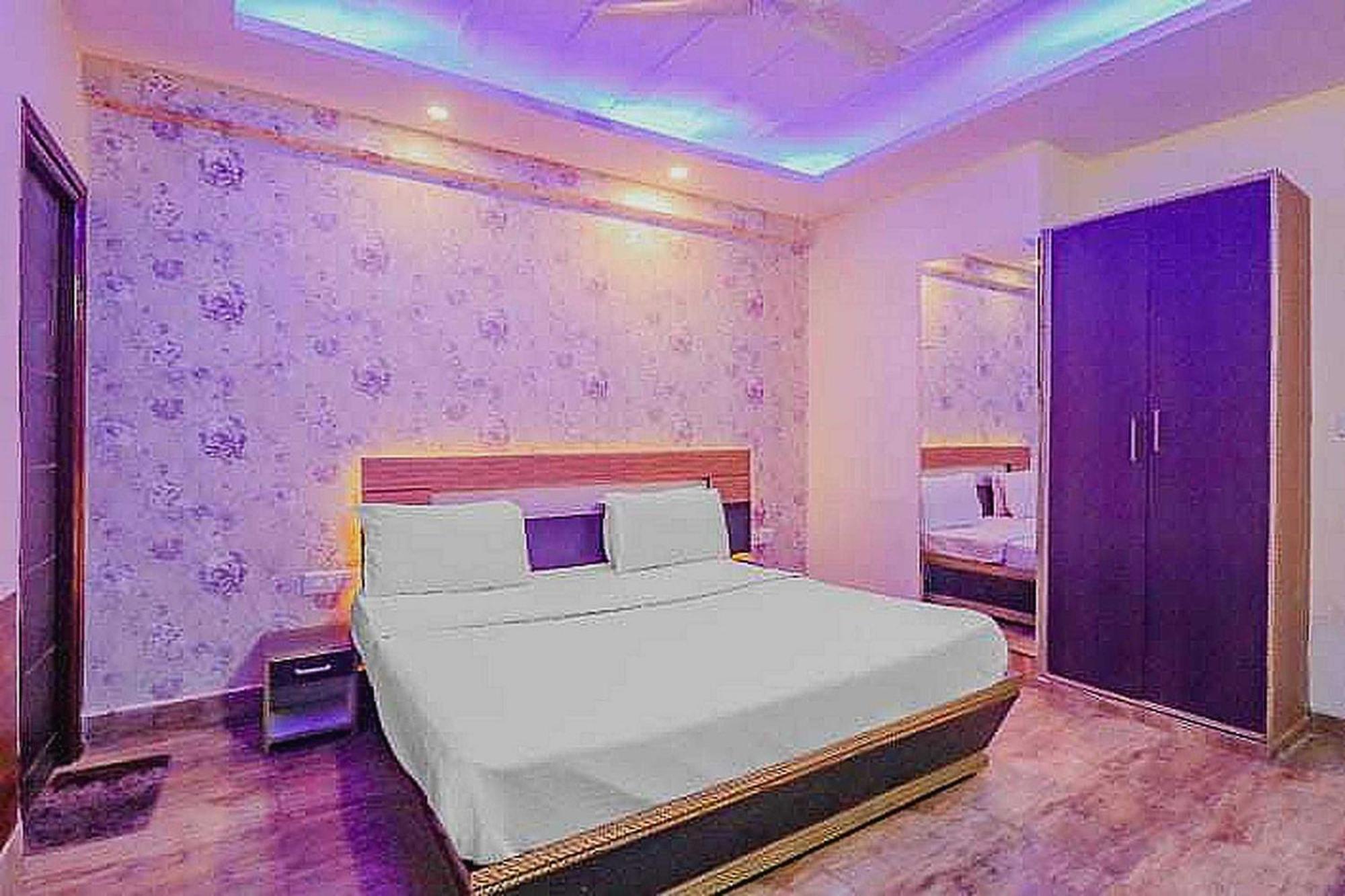 Super Hotel O Vivaan Residency Rohtak Exteriör bild
