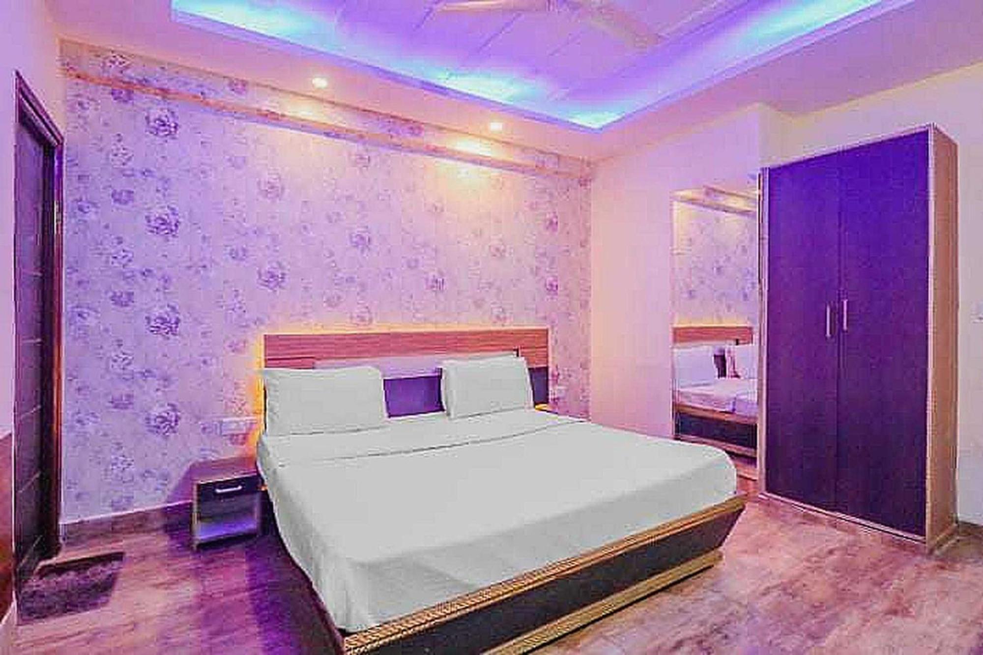 Super Hotel O Vivaan Residency Rohtak Exteriör bild