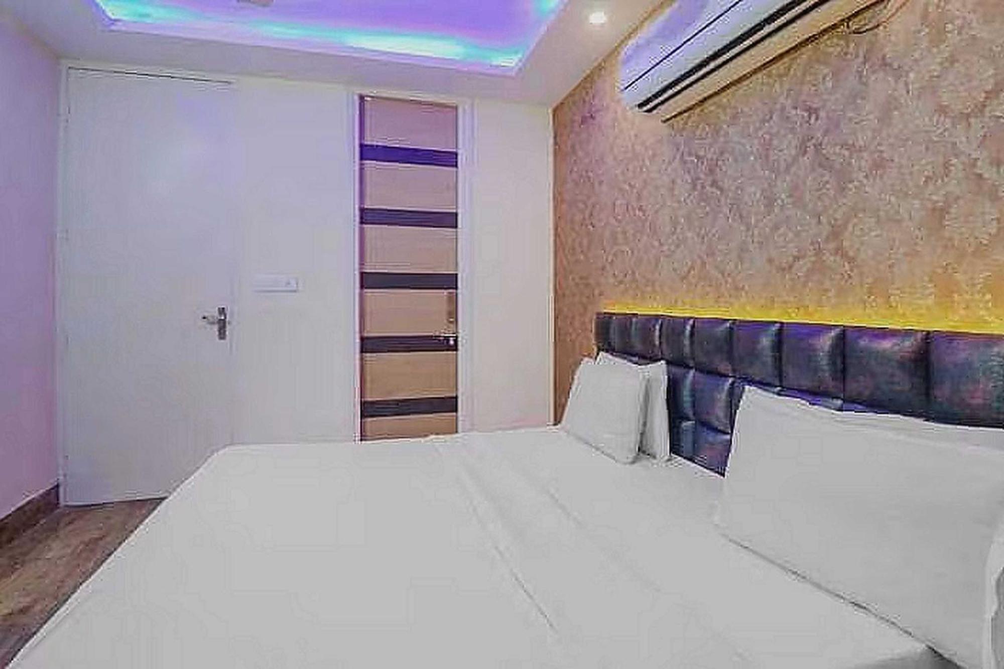 Super Hotel O Vivaan Residency Rohtak Exteriör bild