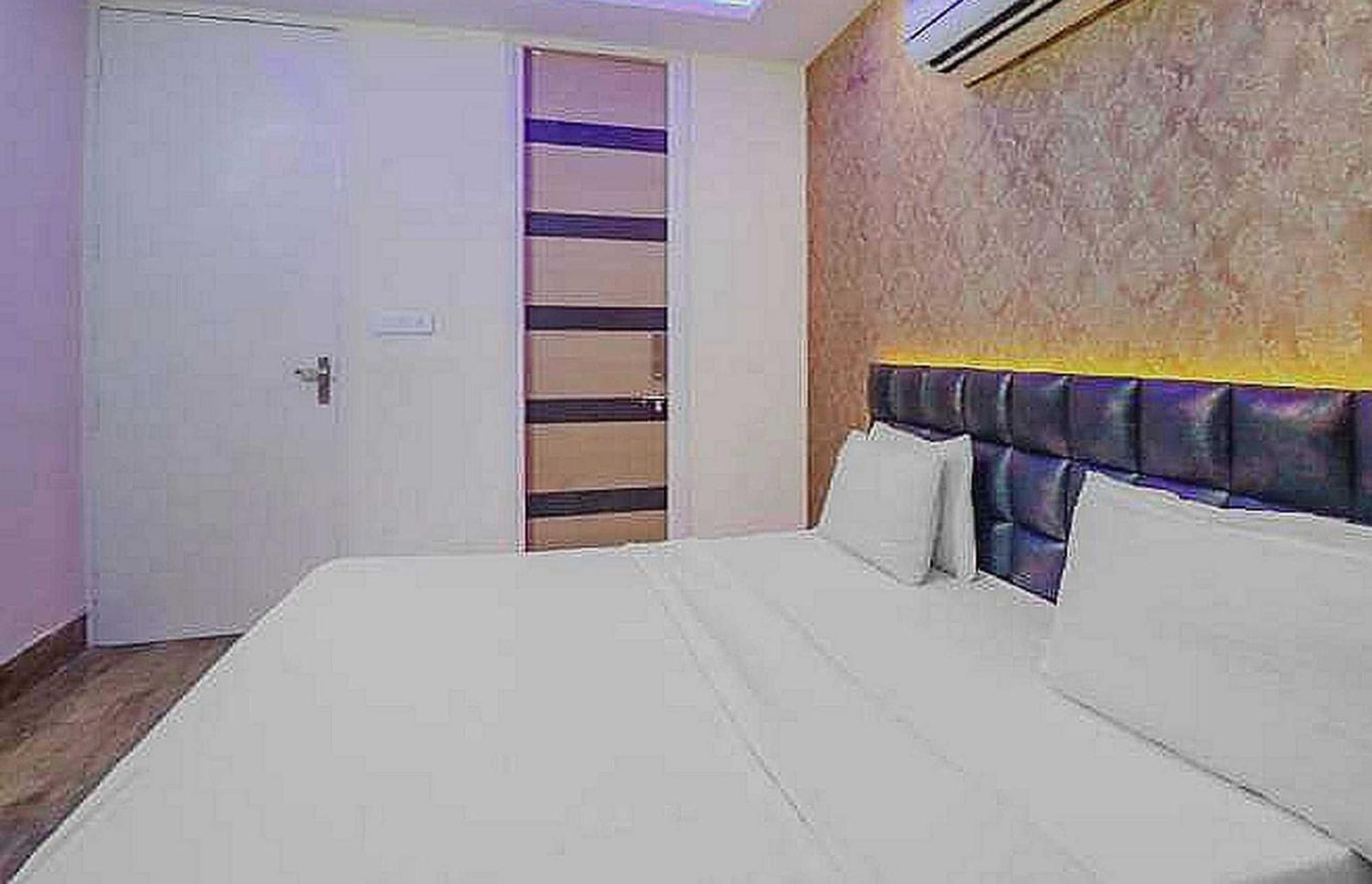 Super Hotel O Vivaan Residency Rohtak Exteriör bild